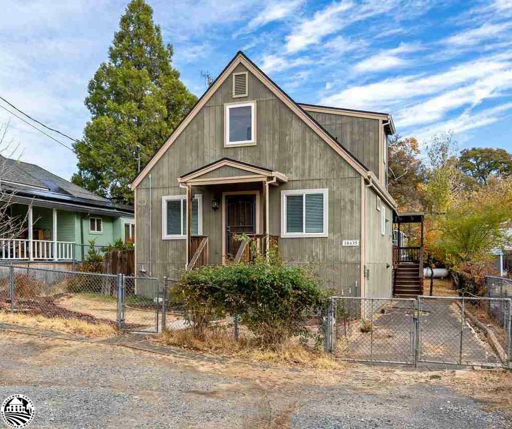 Property Photo:  18435 Oak Street  CA 95379 