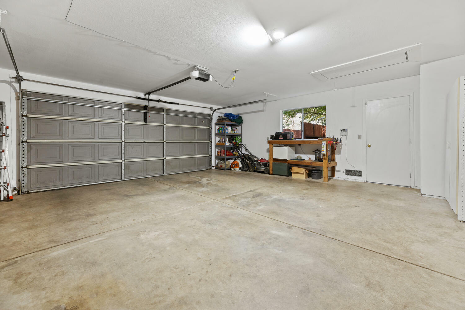 Property Photo:  167 E Wilson Avenue  CA 93274 