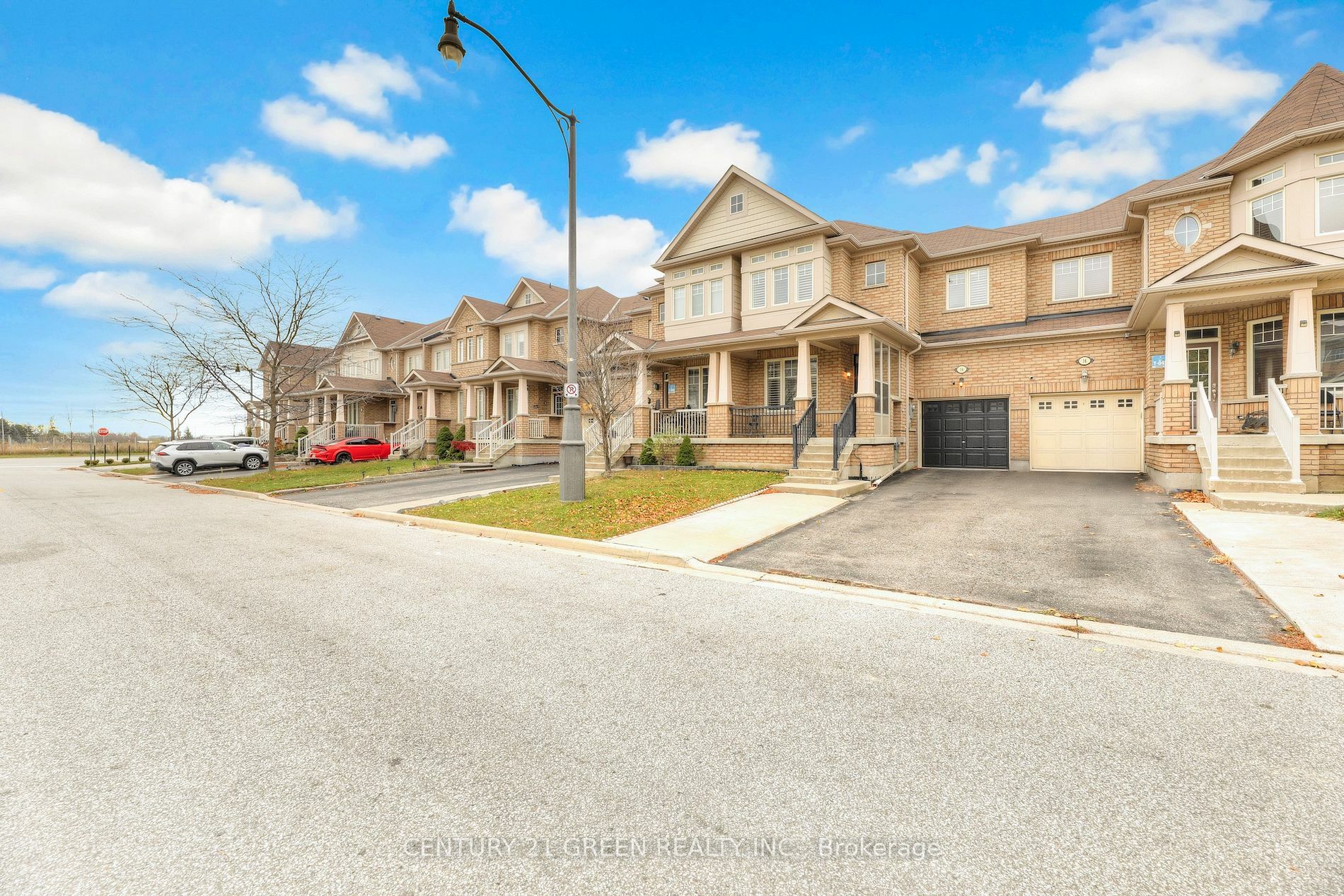 Property Photo:  14 Merrickville Way  ON L6Y 0V8 