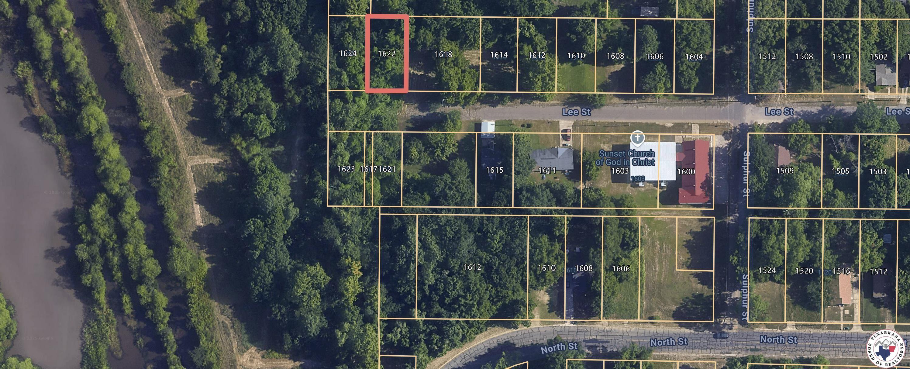Property Photo:  1622 Lee St  TX 75501 
