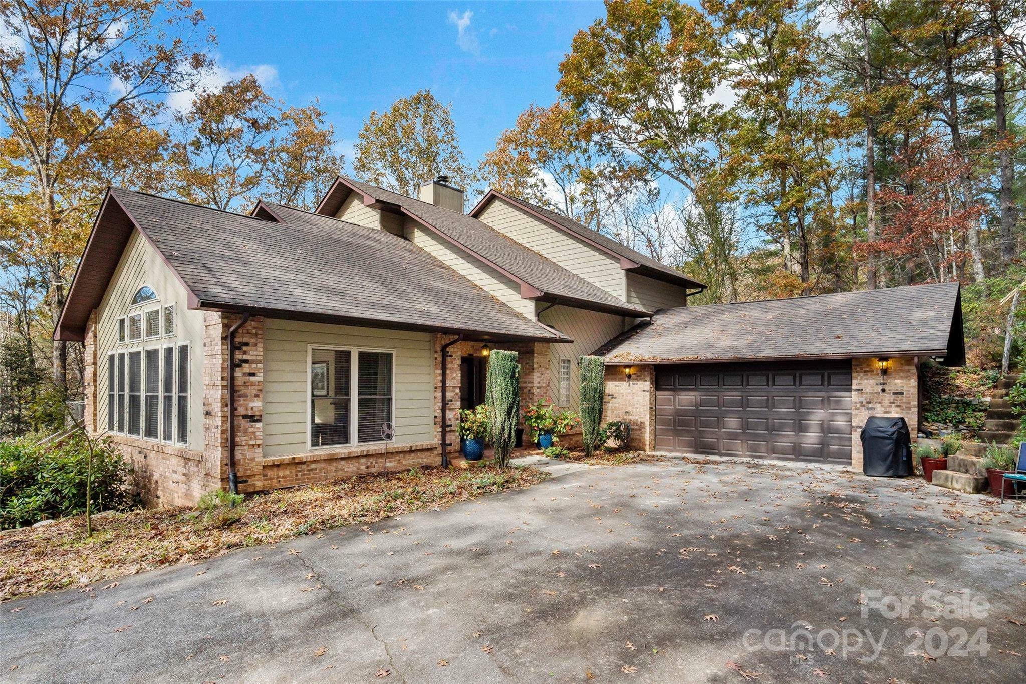 Property Photo:  50 Deep Woods Drive  NC 28752 