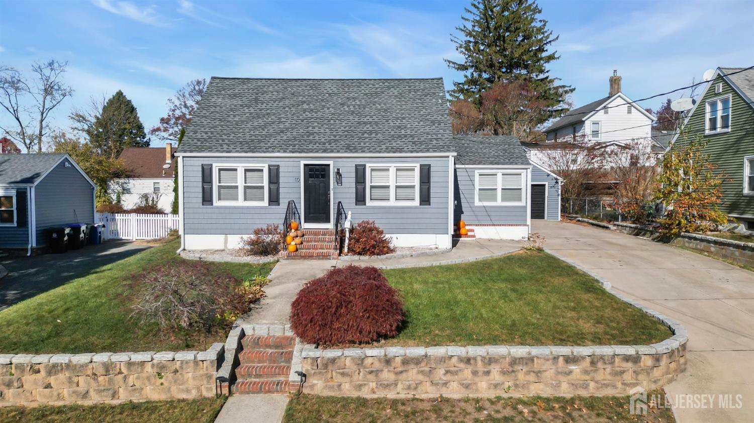 Property Photo:  10 Lee Street  NJ 08816 