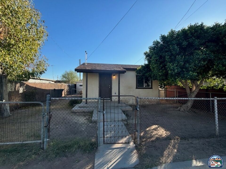 Property Photo:  1186   Peach St  CA 92227 