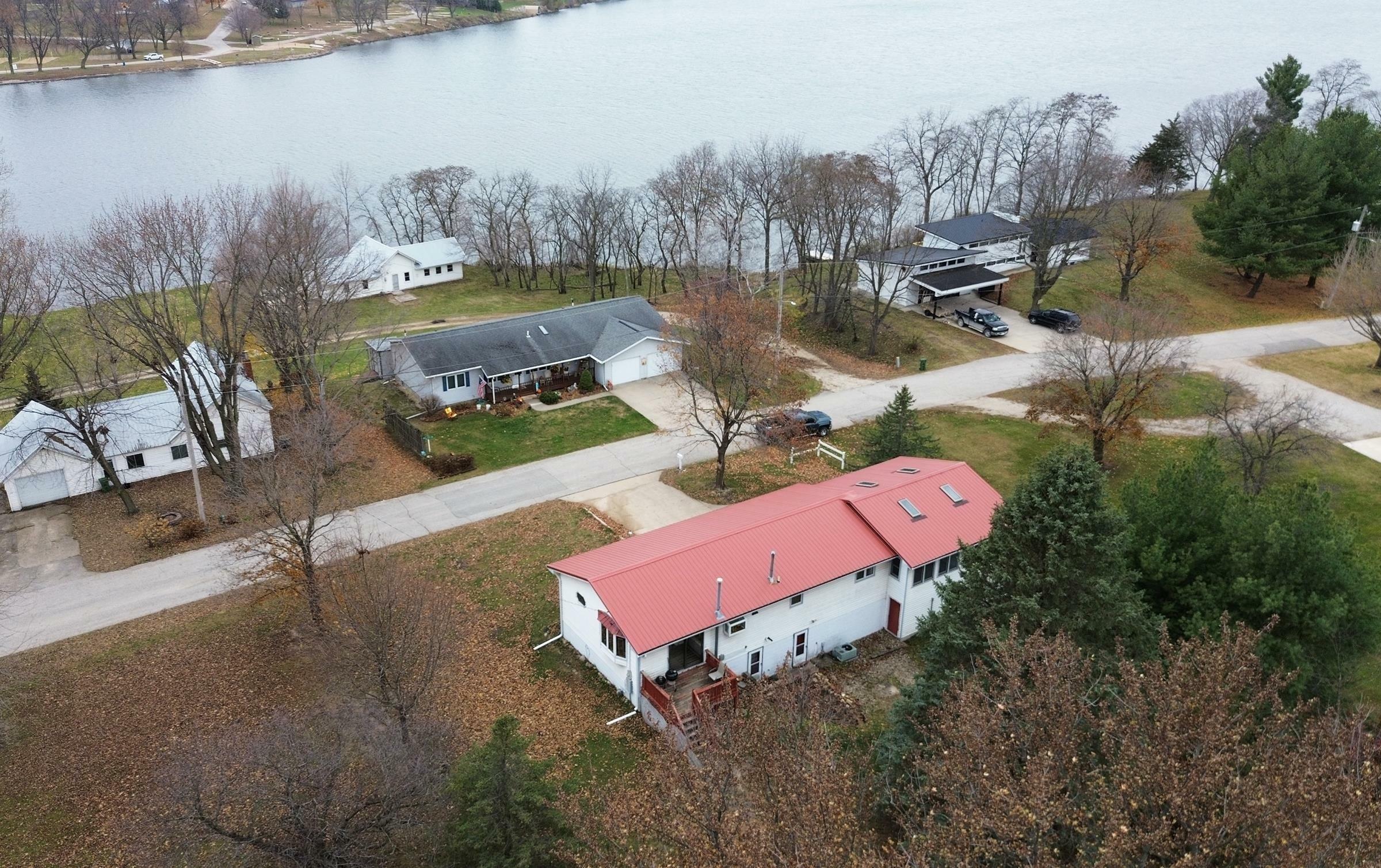 Property Photo:  296 Lakeshore Drive  IA 50658 