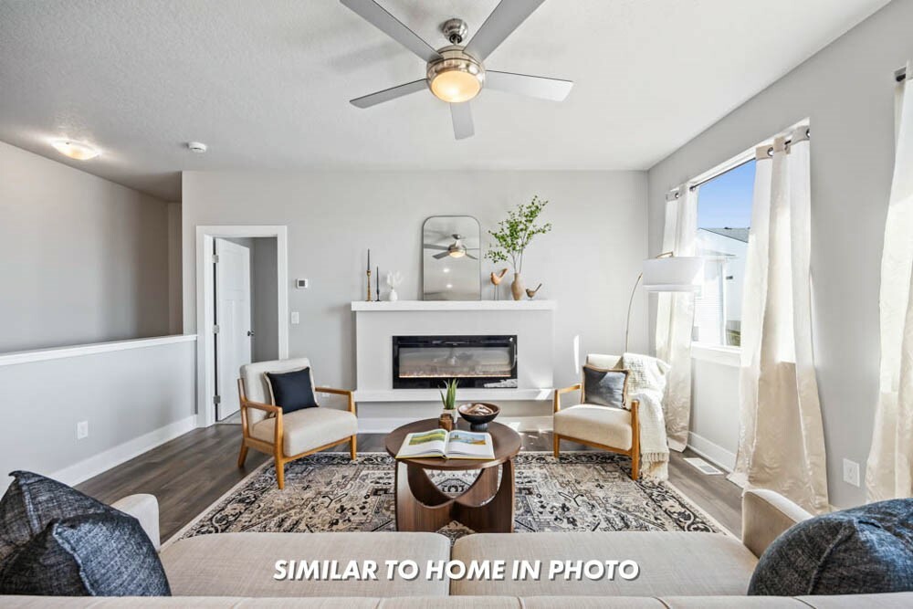 Property Photo: 1132 Foxglove Road IA 50219