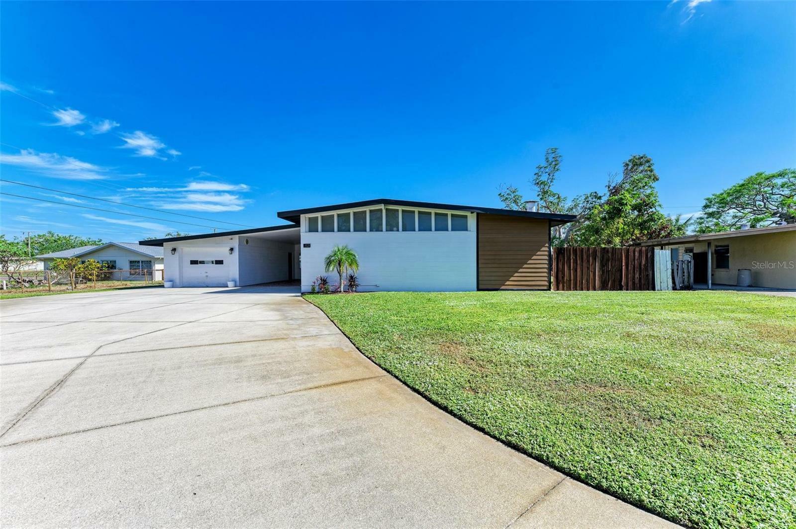 Property Photo:  405 48th Street NW  FL 34209 