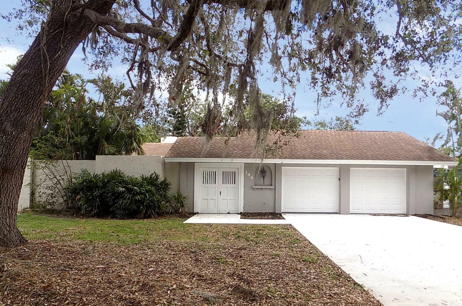 Property Photo:  344 Whispering Oaks Court  FL 34232 