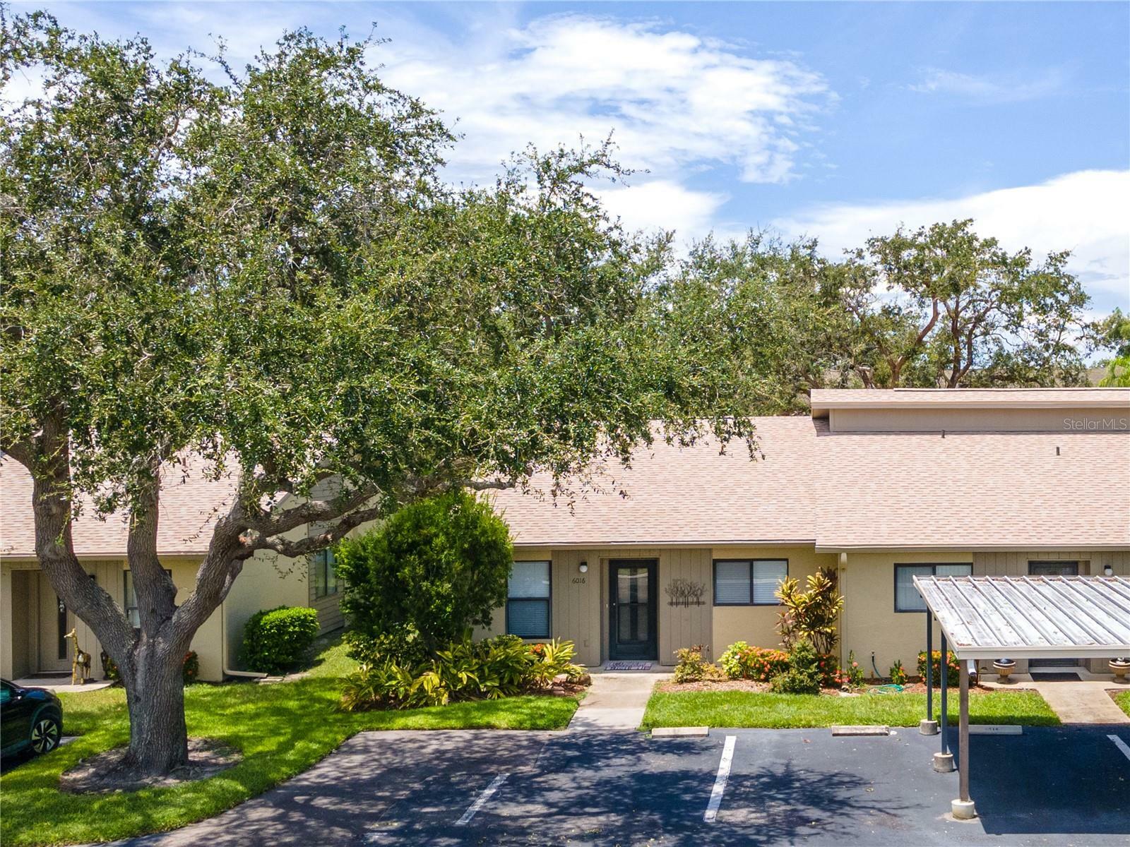 Property Photo: 6016 28th Street W 6016 FL 34207