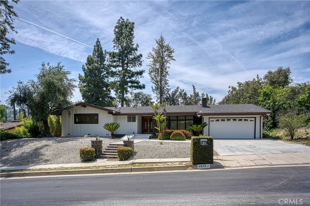 Property Photo:  4615 Arriba Drive  CA 91356 