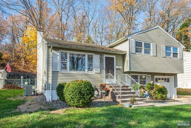 Property Photo:  89 Knolls Road  NJ 07403 