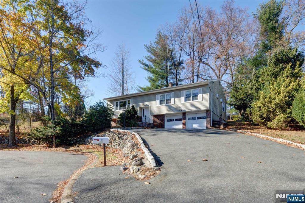 Property Photo:  21 Stony Hill Court  NJ 07405 