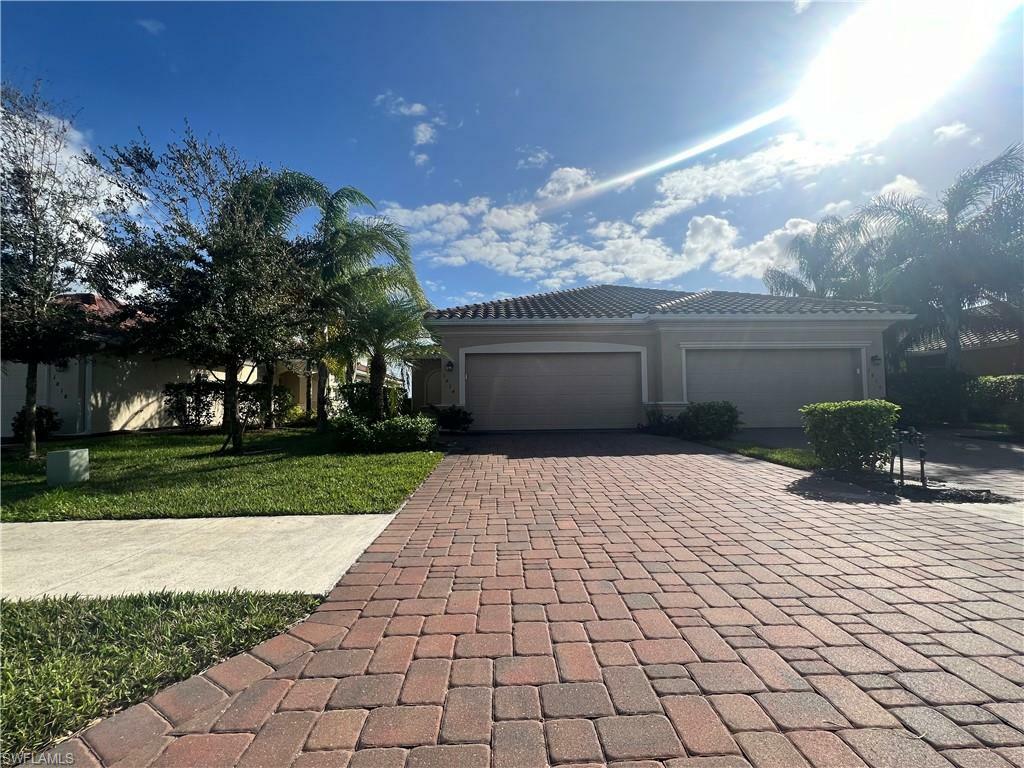 Property Photo:  1814 Alameda Dr  FL 34120 