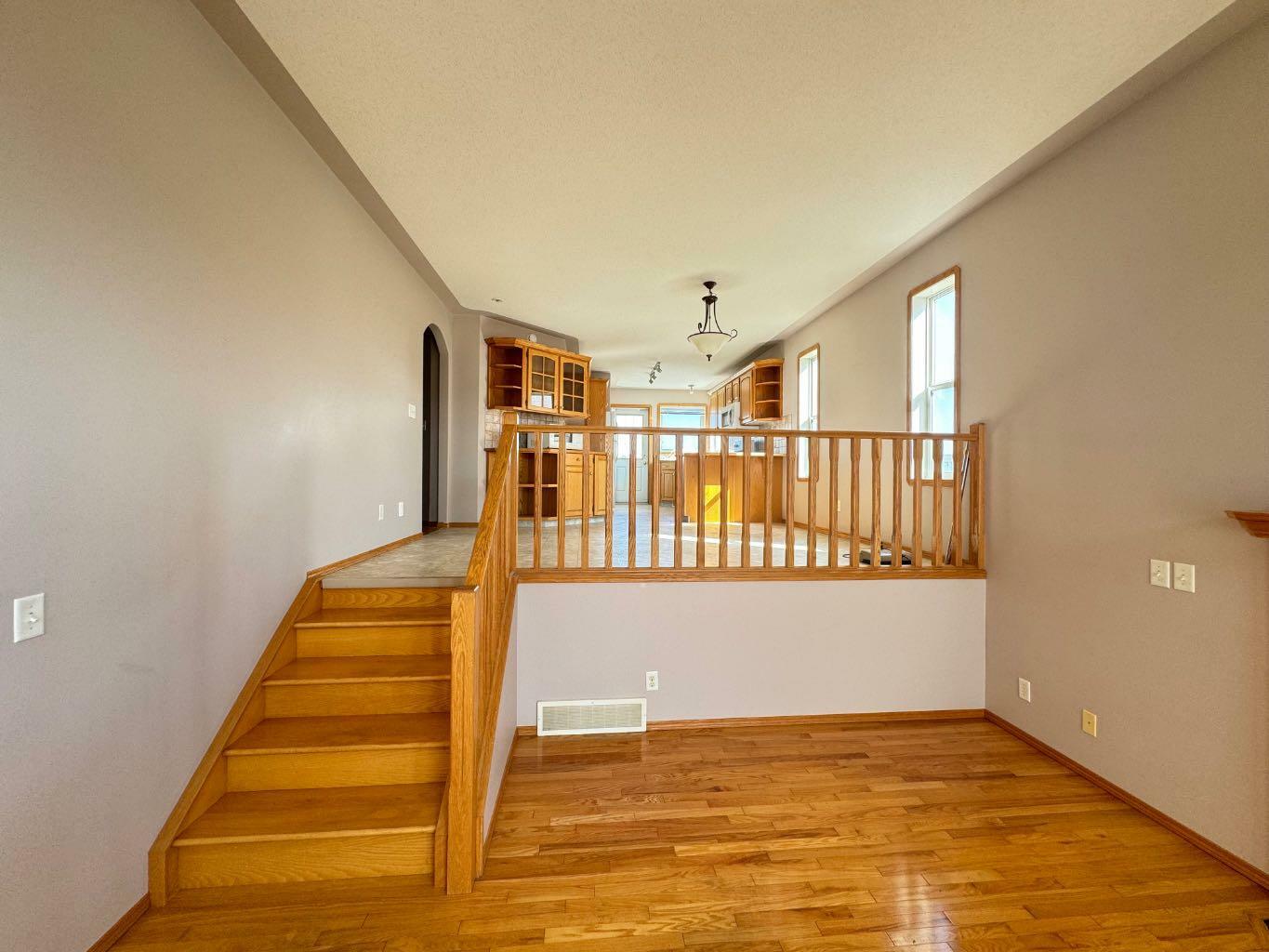 Property Photo:  116 Darling Crescent  AB T4R 2V8 