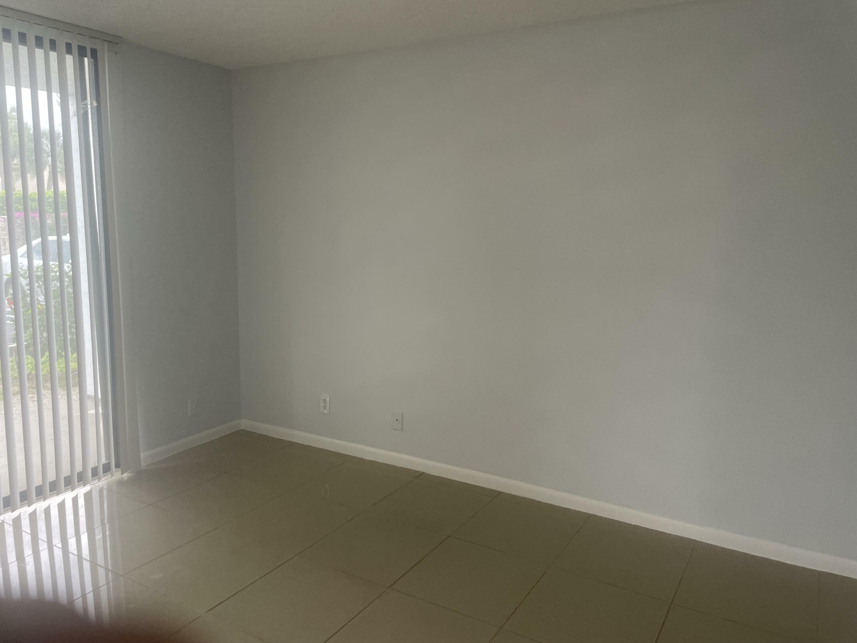 Property Photo:  728 Executive Center Drive 22  FL 33401 