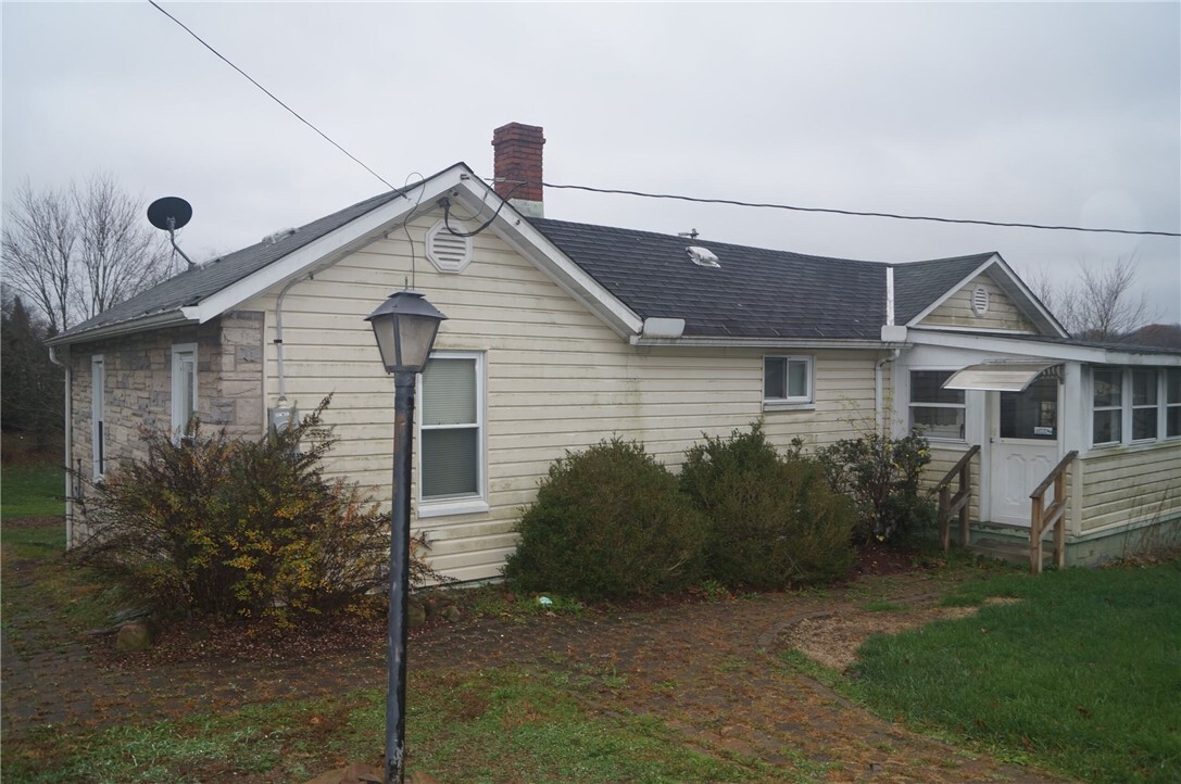 Property Photo: 1015 Liberty Street PA 15683