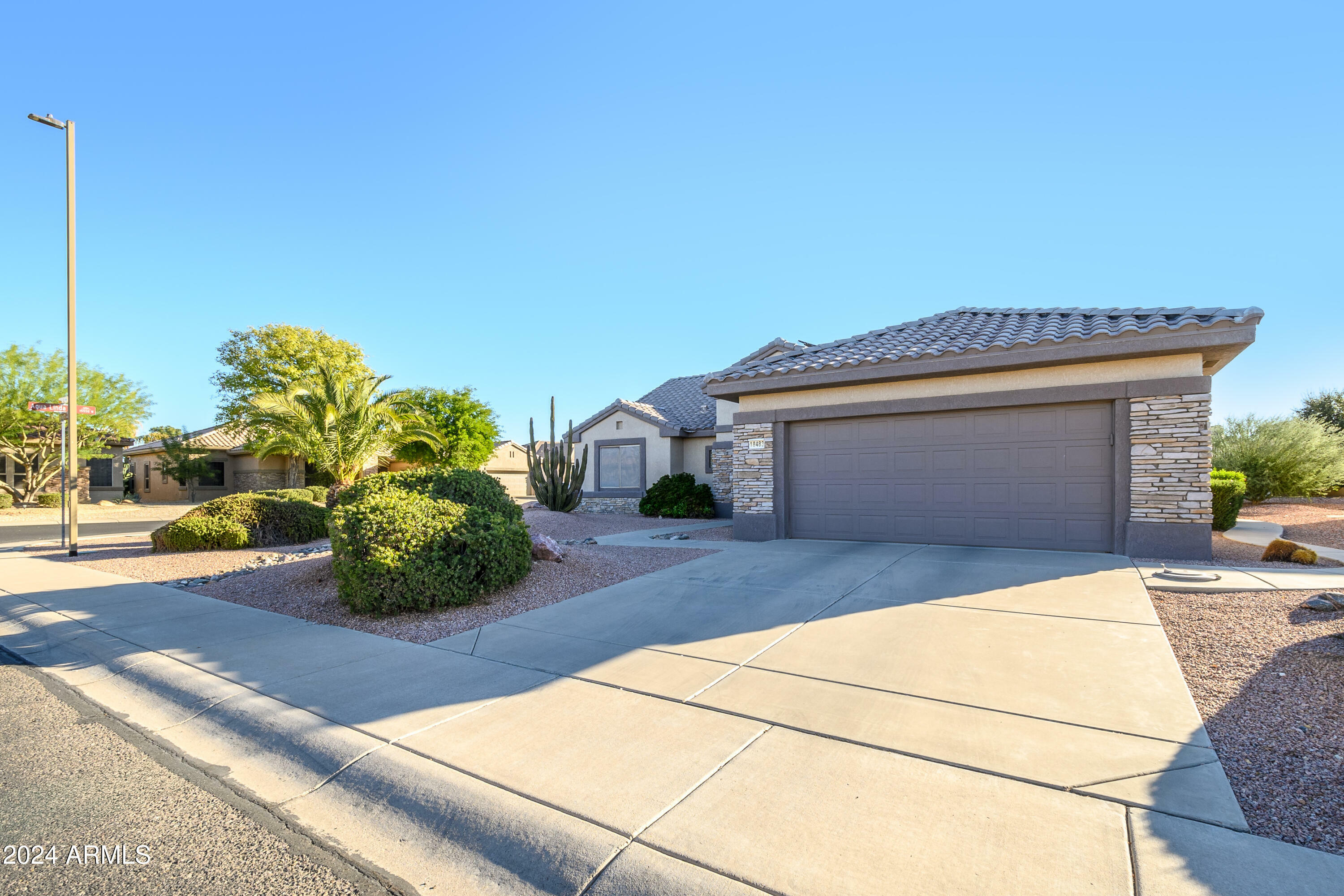 Property Photo:  18483 N Deer Grass Court  AZ 85374 