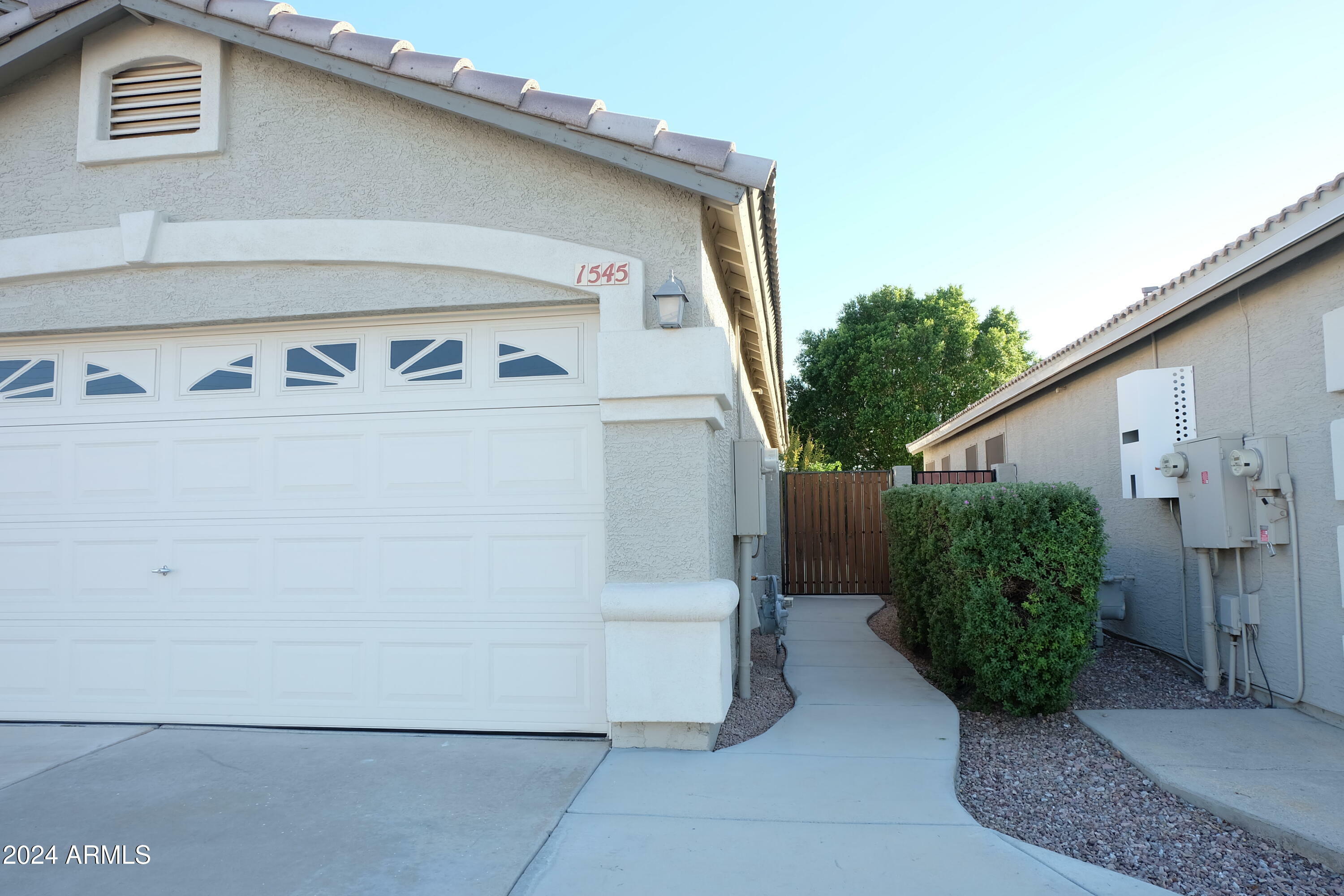 Property Photo:  1545 W Vaughn Avenue  AZ 85233 