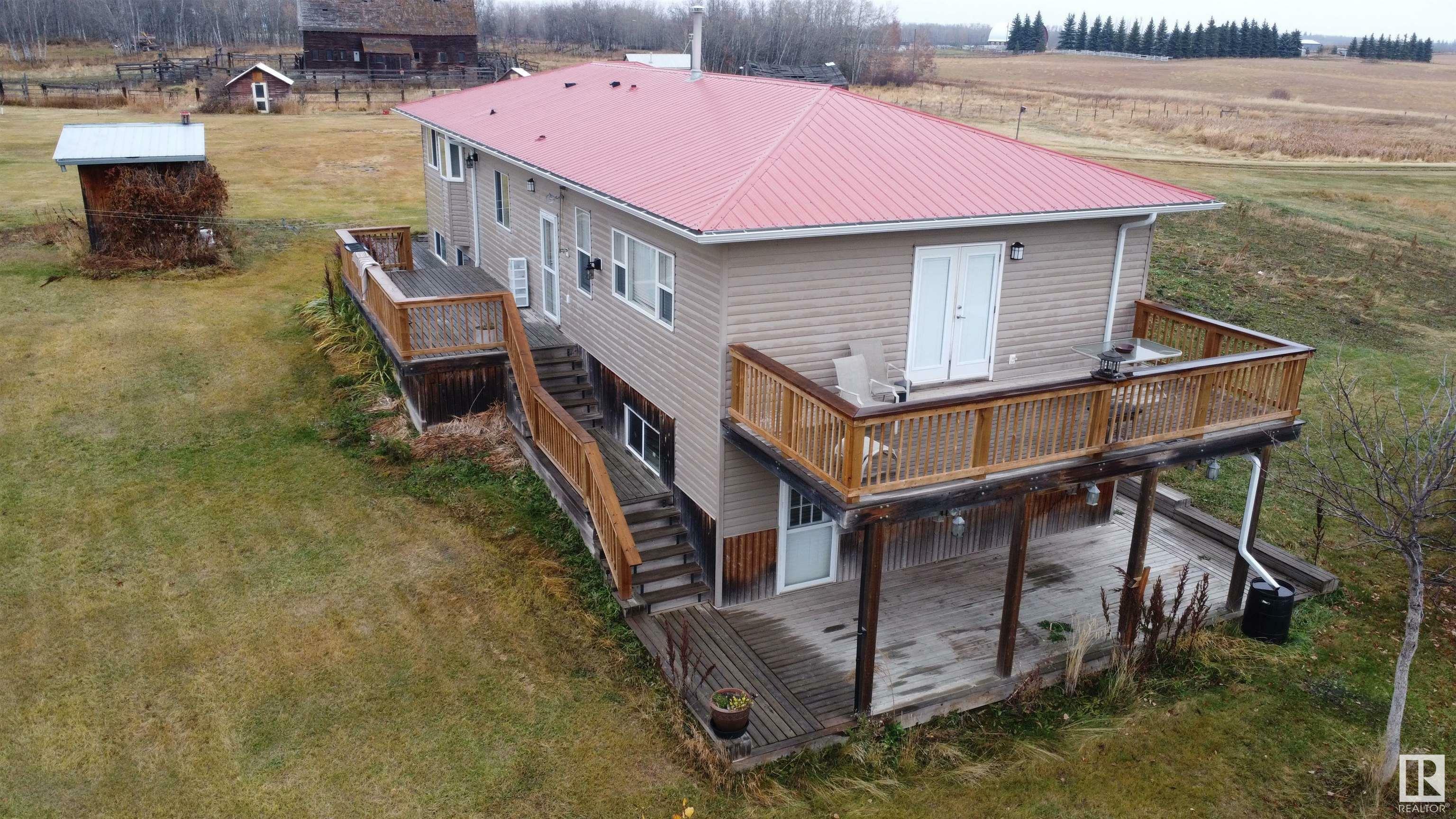 Property Photo:  49548 Rge Road 224  AB T0B 3M3 