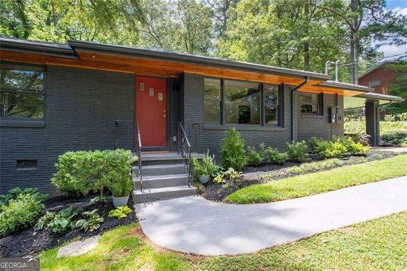 Property Photo:  1397 Skyhaven Road SE  GA 30316 