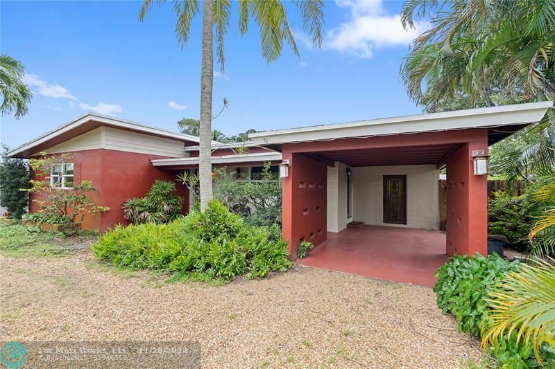 Property Photo:  3370 SW 20th Ct  FL 33312 