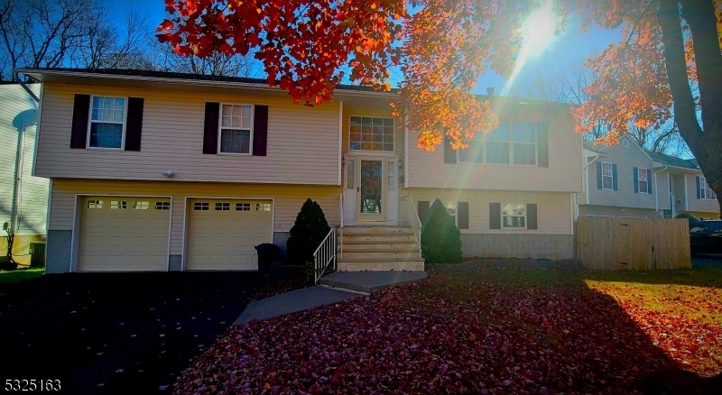 7 Elmwood Ct  Parsippany-Troy Hills Twp. NJ 07054 photo