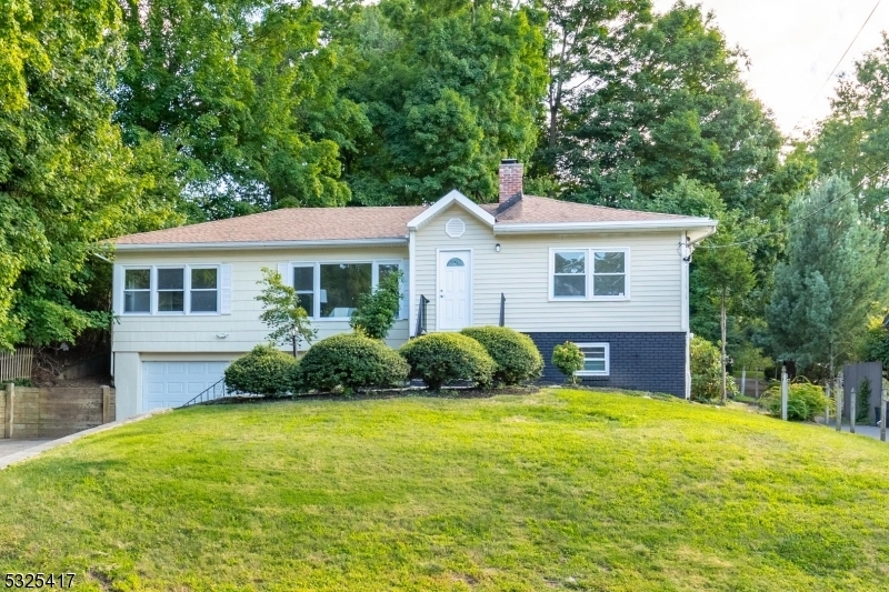 Property Photo:  194 Westville Ave  NJ 07006 