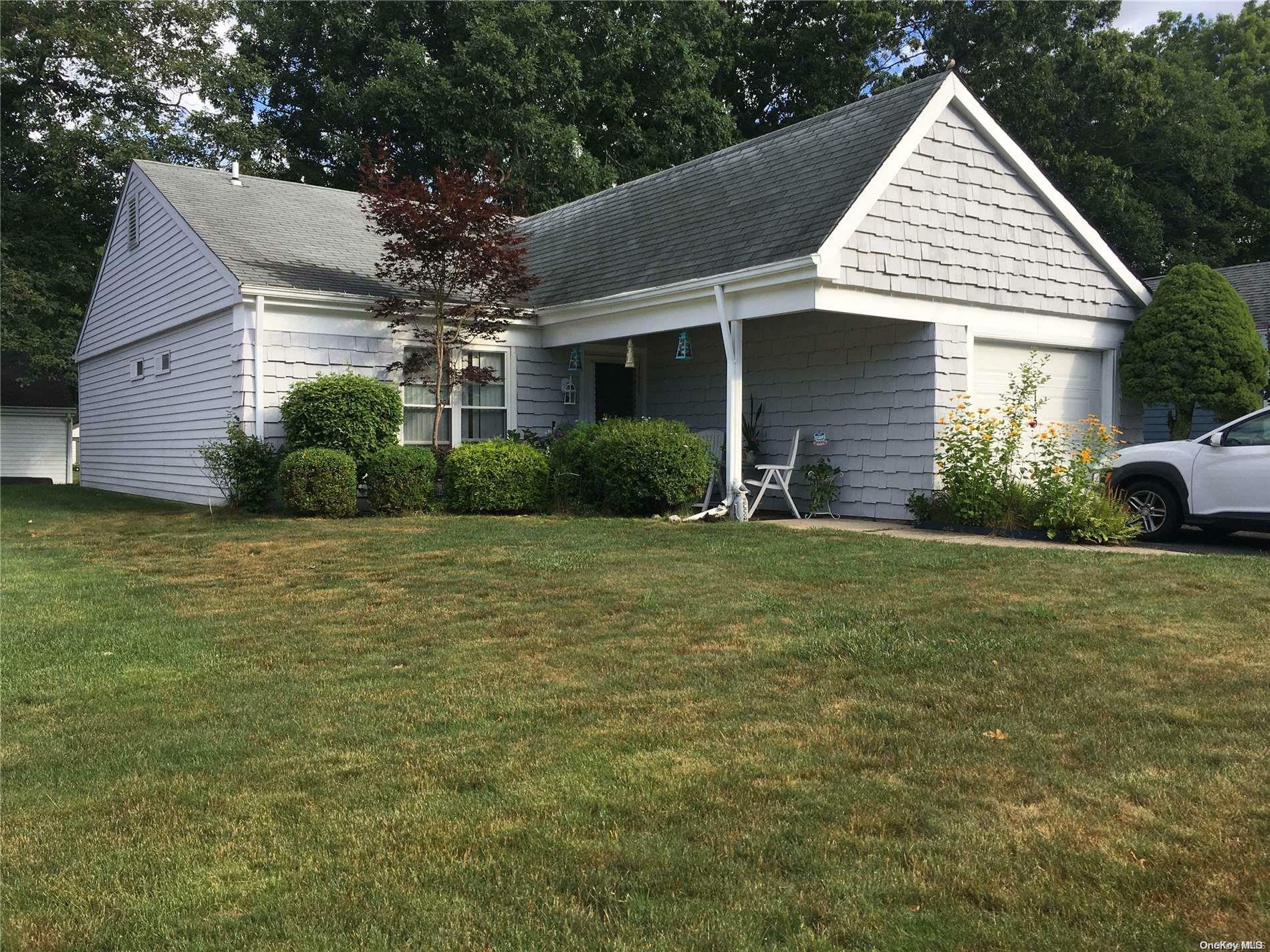 Property Photo:  145 Edinburgh Drive 145  NY 11961 