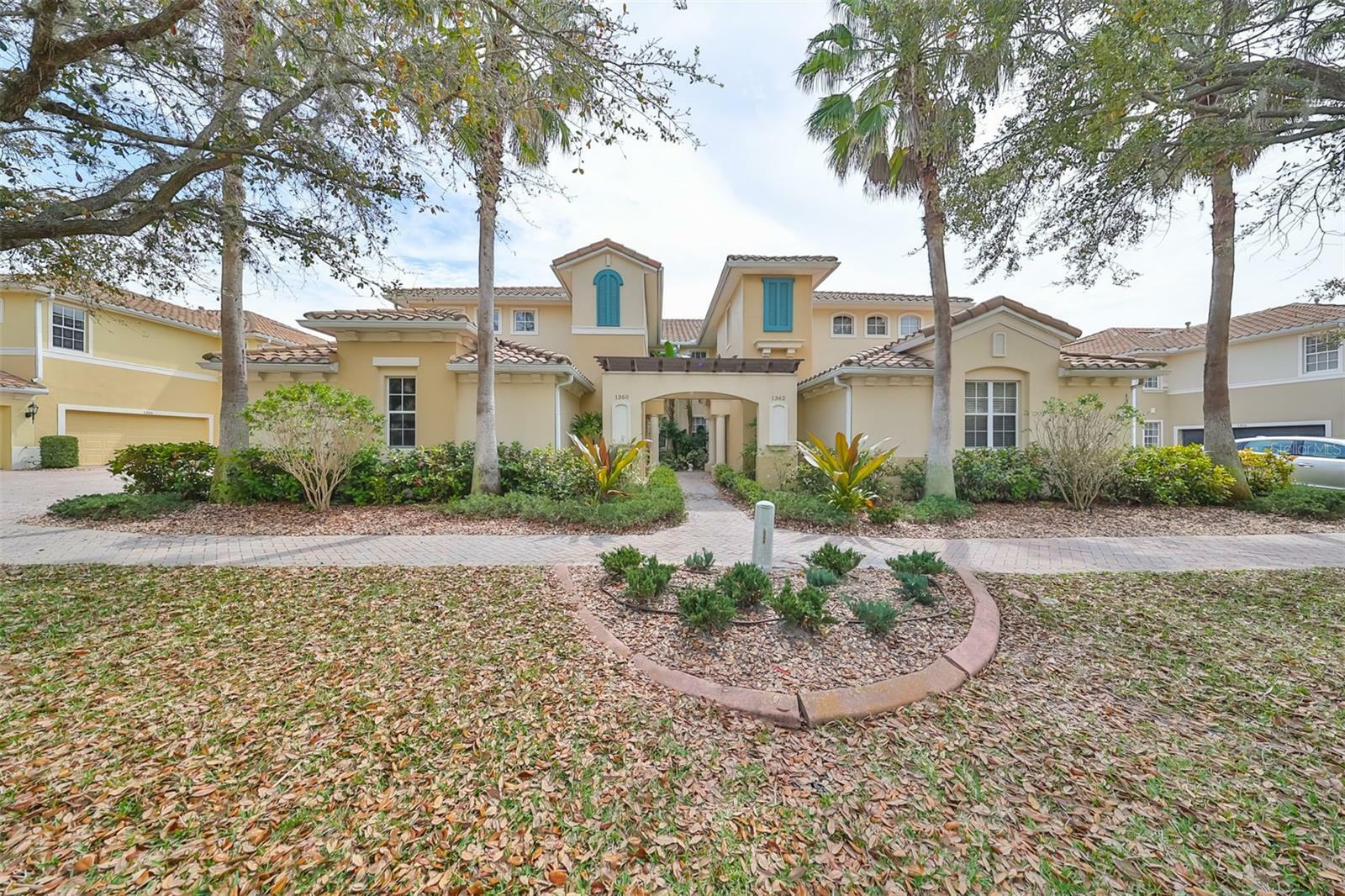 Property Photo:  1360 Emerald Dunes Drive  FL 33573 