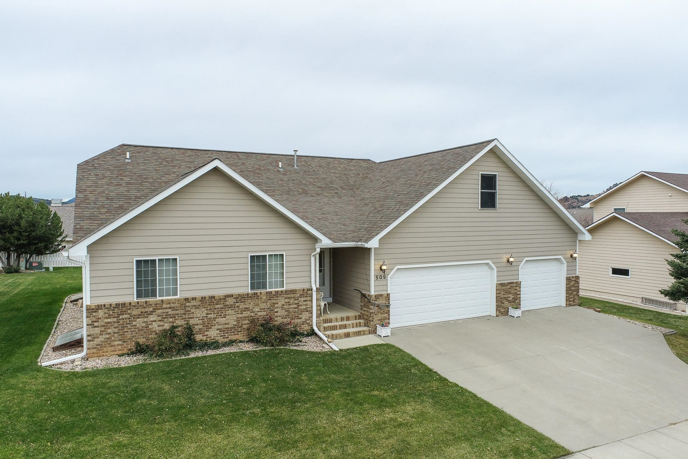 Property Photo: 509 Maple Drive SD 57783