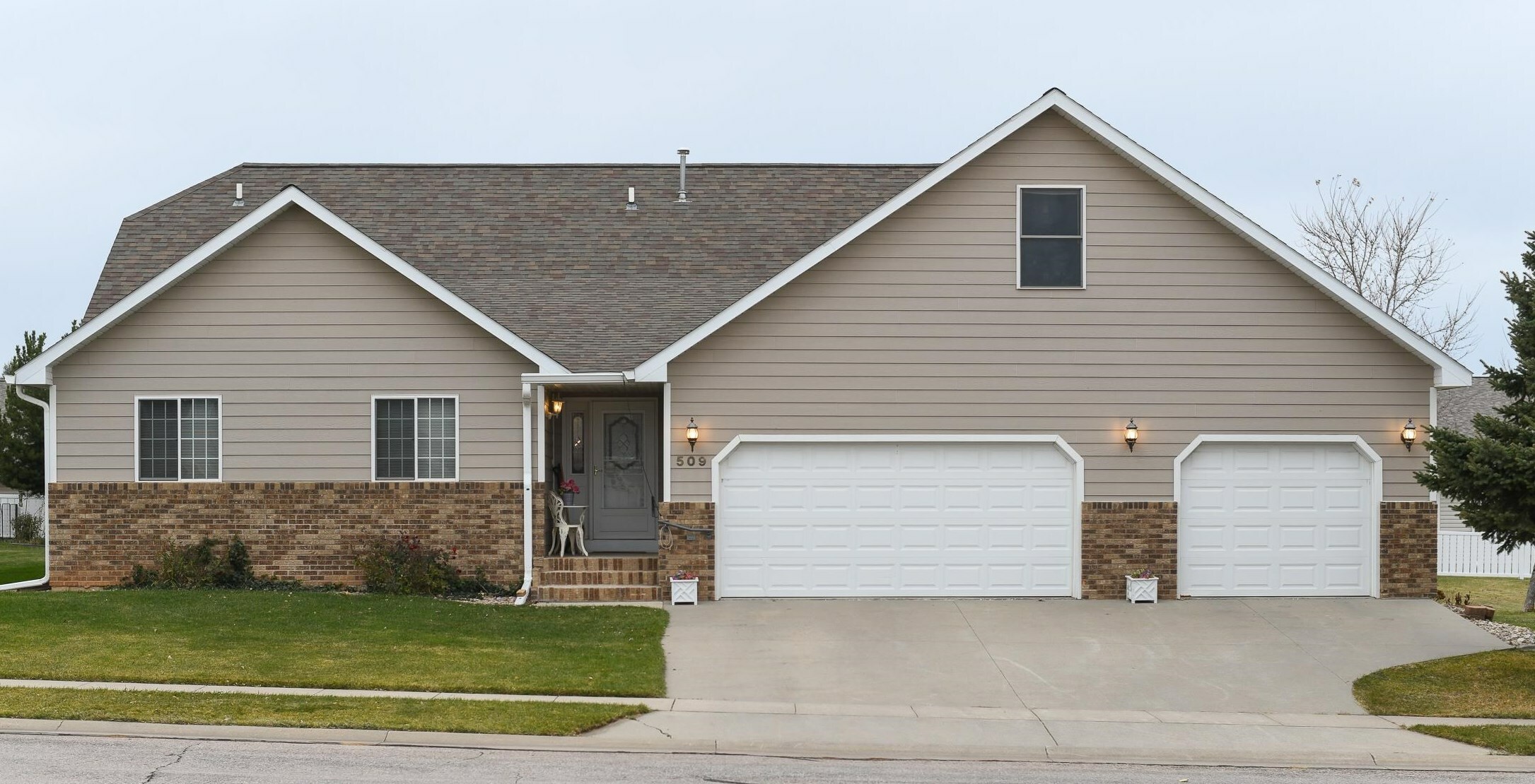 Property Photo: 509 Maple Drive SD 57783