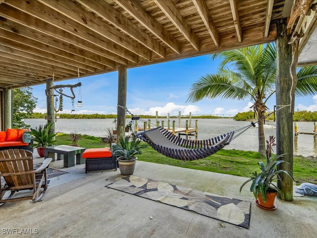 Property Photo:  230 Harbor Place N  FL 34140 