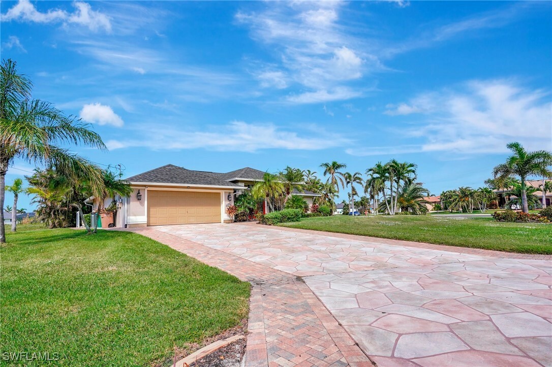 Property Photo:  4832 Agualinda Boulevard  FL 33914 