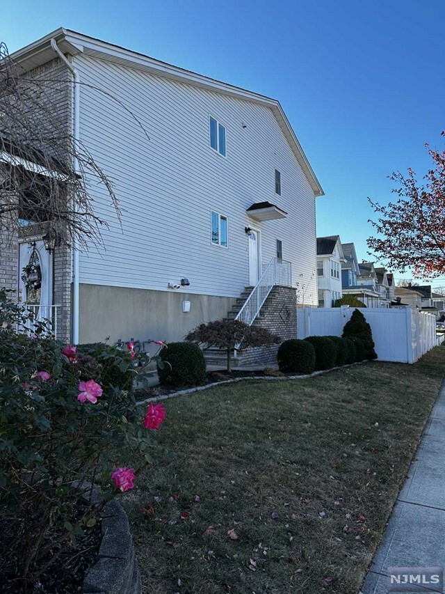 Property Photo:  582 Broad Street 2  NJ 07072 