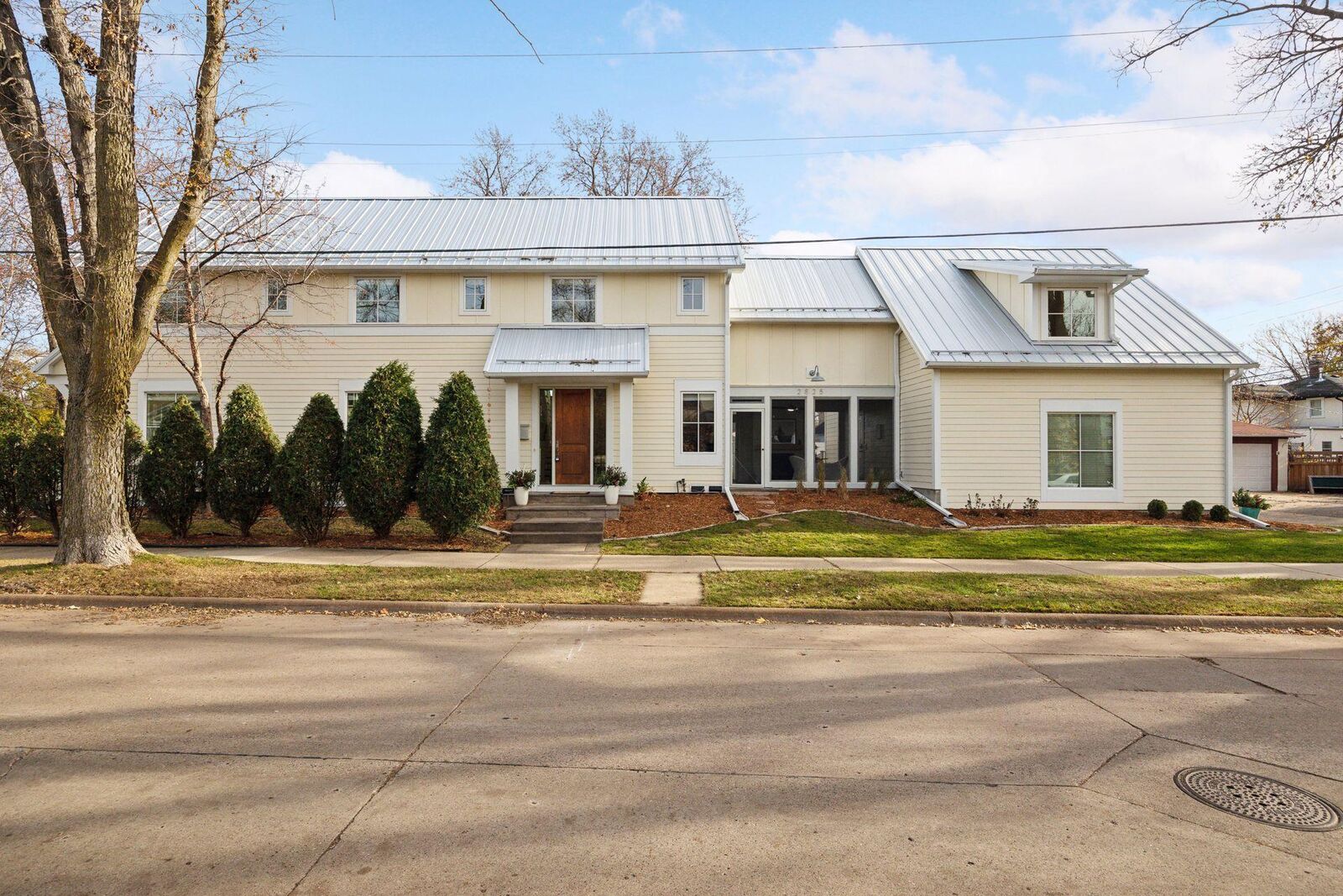 Property Photo: 2825 Chowen Avenue S MN 55416