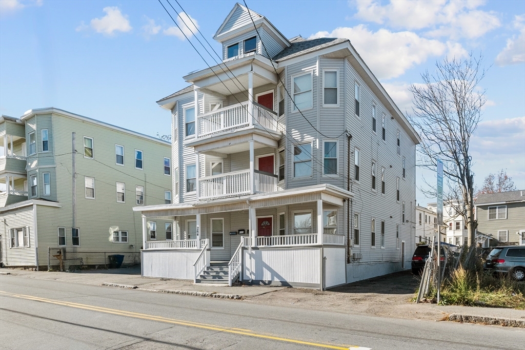 Property Photo:  264 Jackson St  MA 01841 