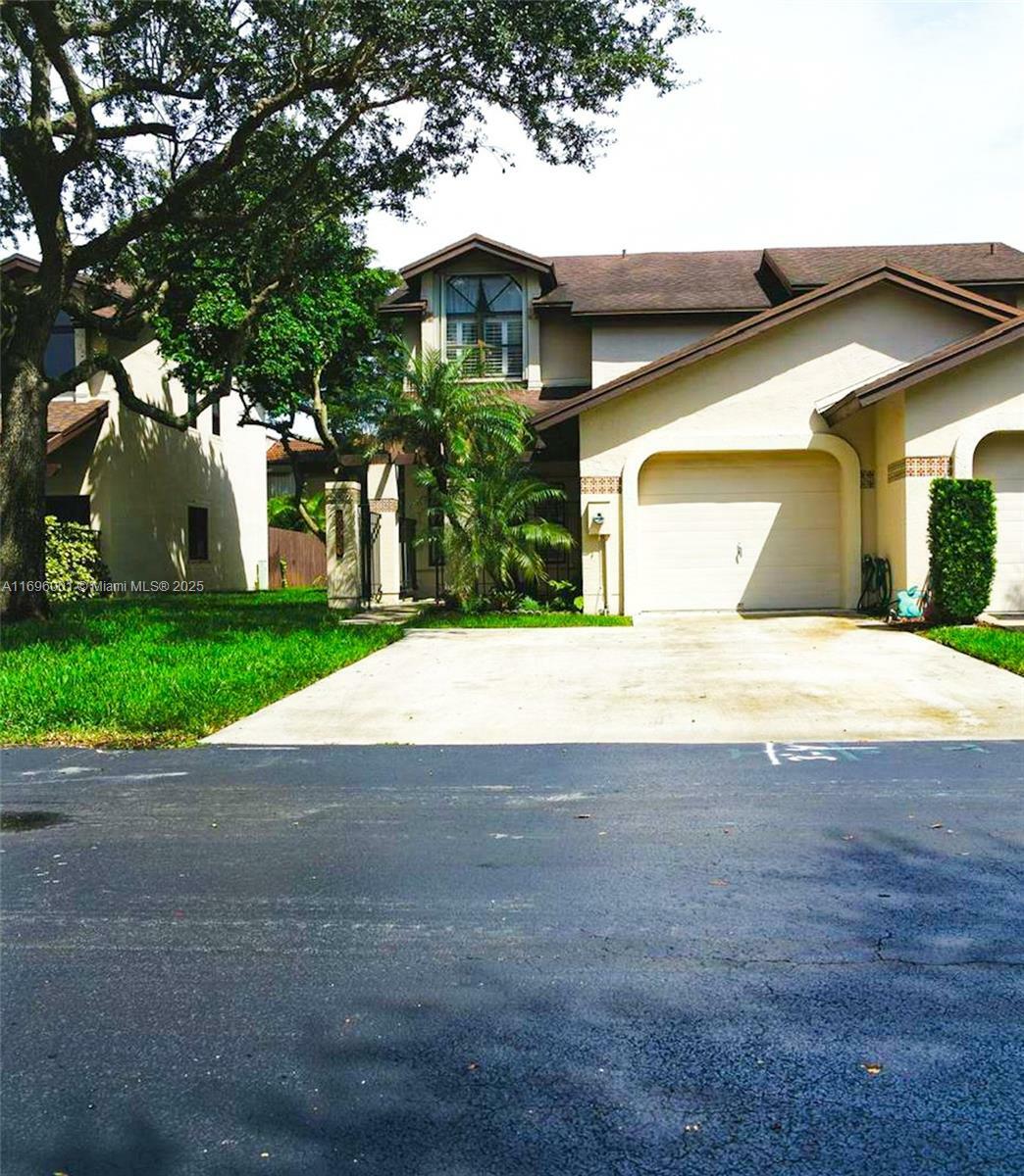 Property Photo: 13707 SW 100th Ter 13707 FL 33186
