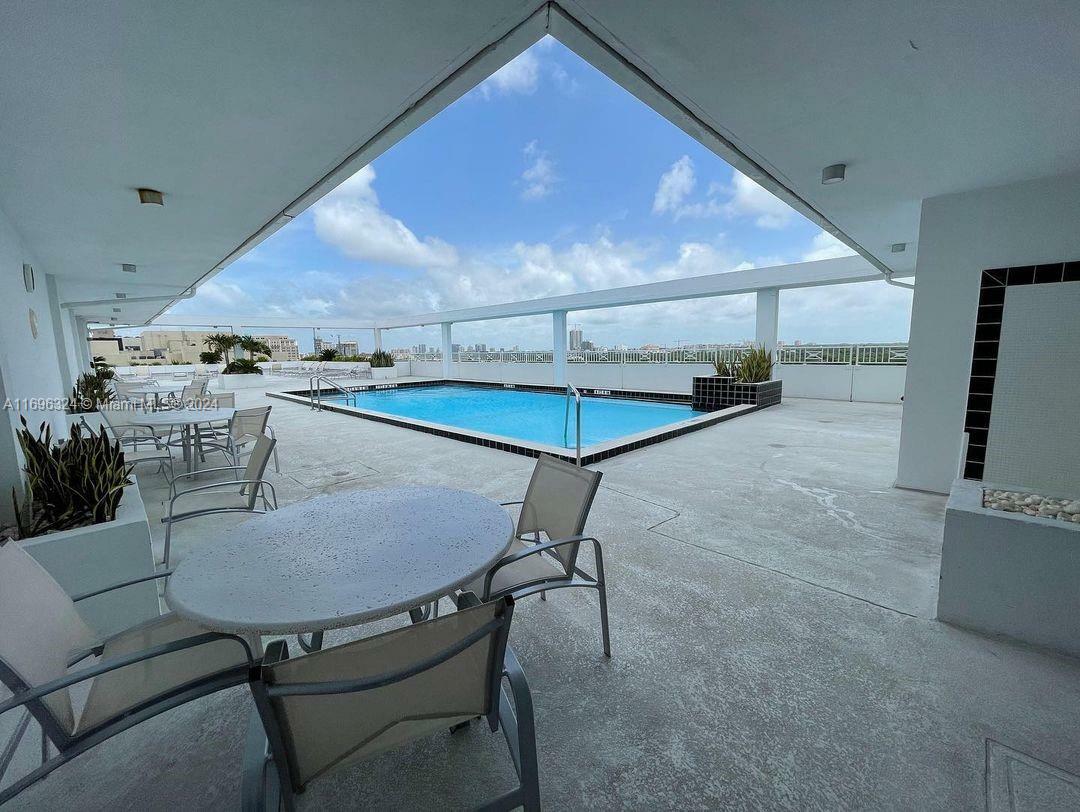 Property Photo:  700 Biltmore Way 804  FL 33134 