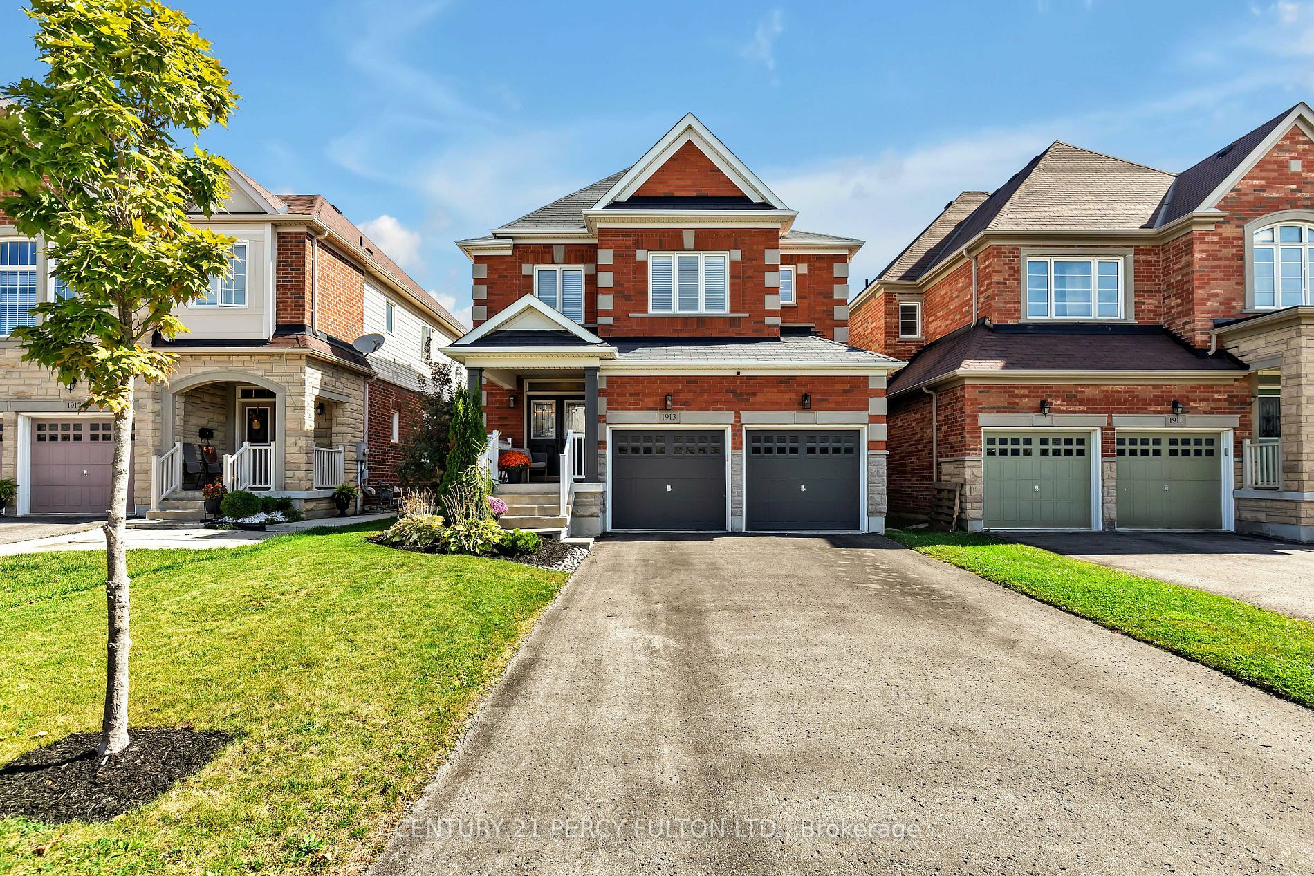 Property Photo:  1913 Cocklin Cres  ON L1K 0T6 