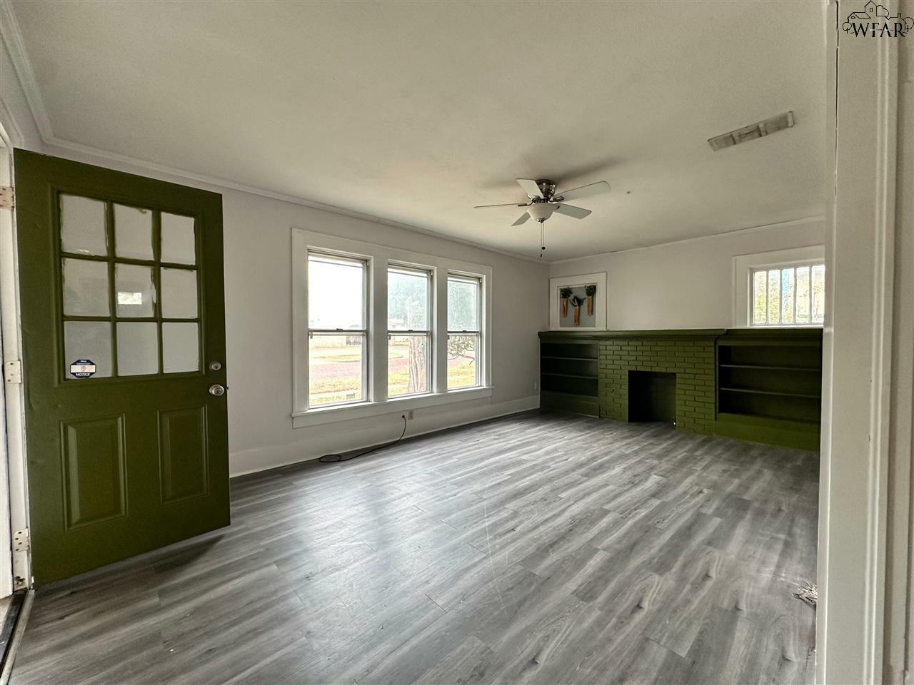 Property Photo:  1407 Polk Street  TX 76309 