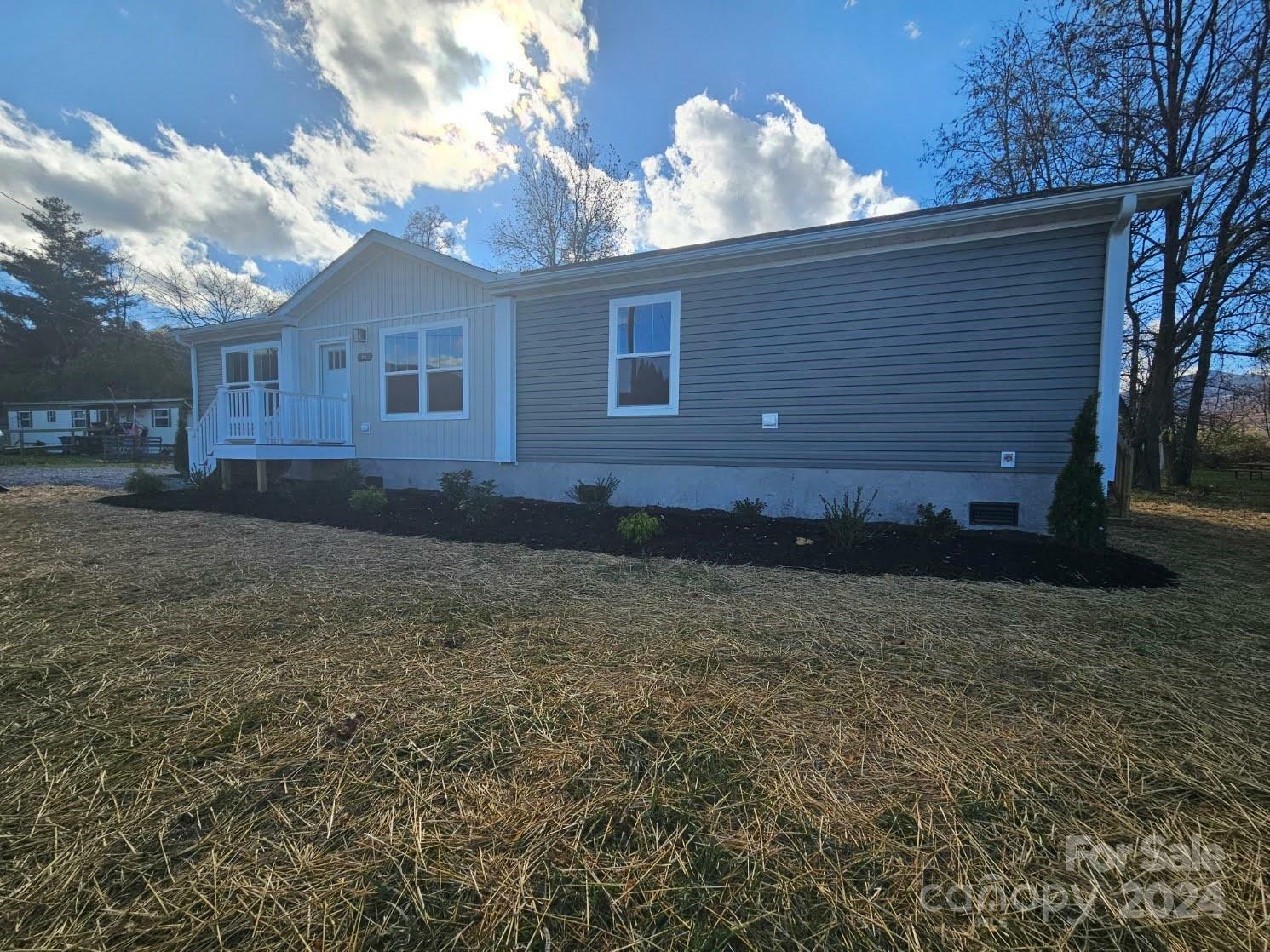 Property Photo:  66 Long Street  NC 28786 