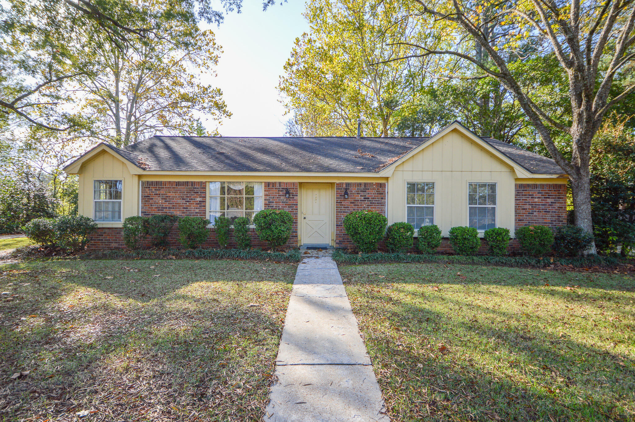 Property Photo:  107 Grand Ridge Road  MS 39759 