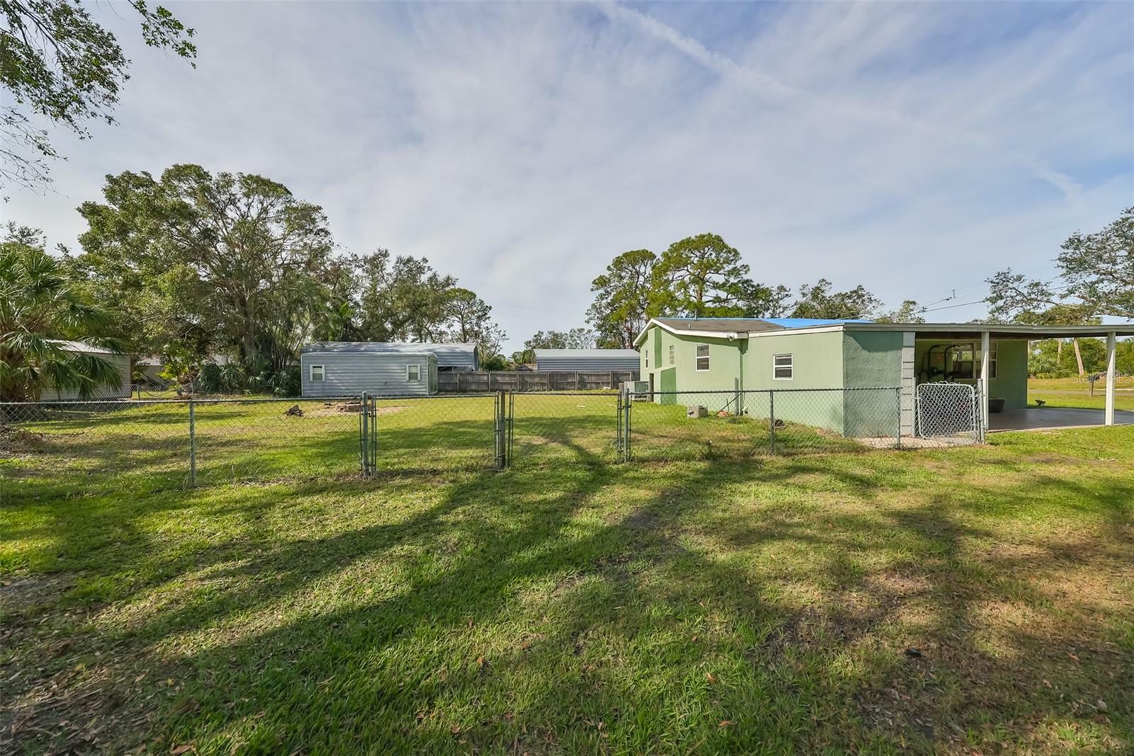 Property Photo:  502 4th Avenue SW  FL 33570 