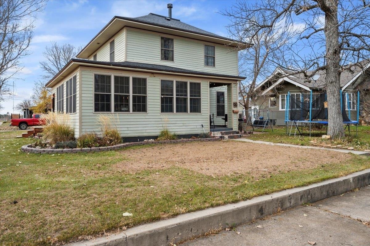 Property Photo:  920 6th Avenue  SD 57717 