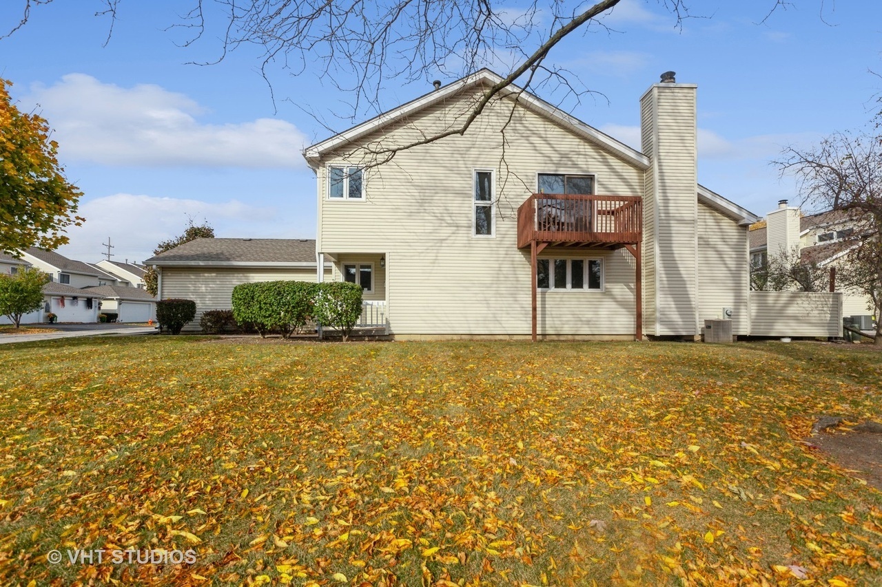 Property Photo:  1616 Prestwick Drive  IL 60563 