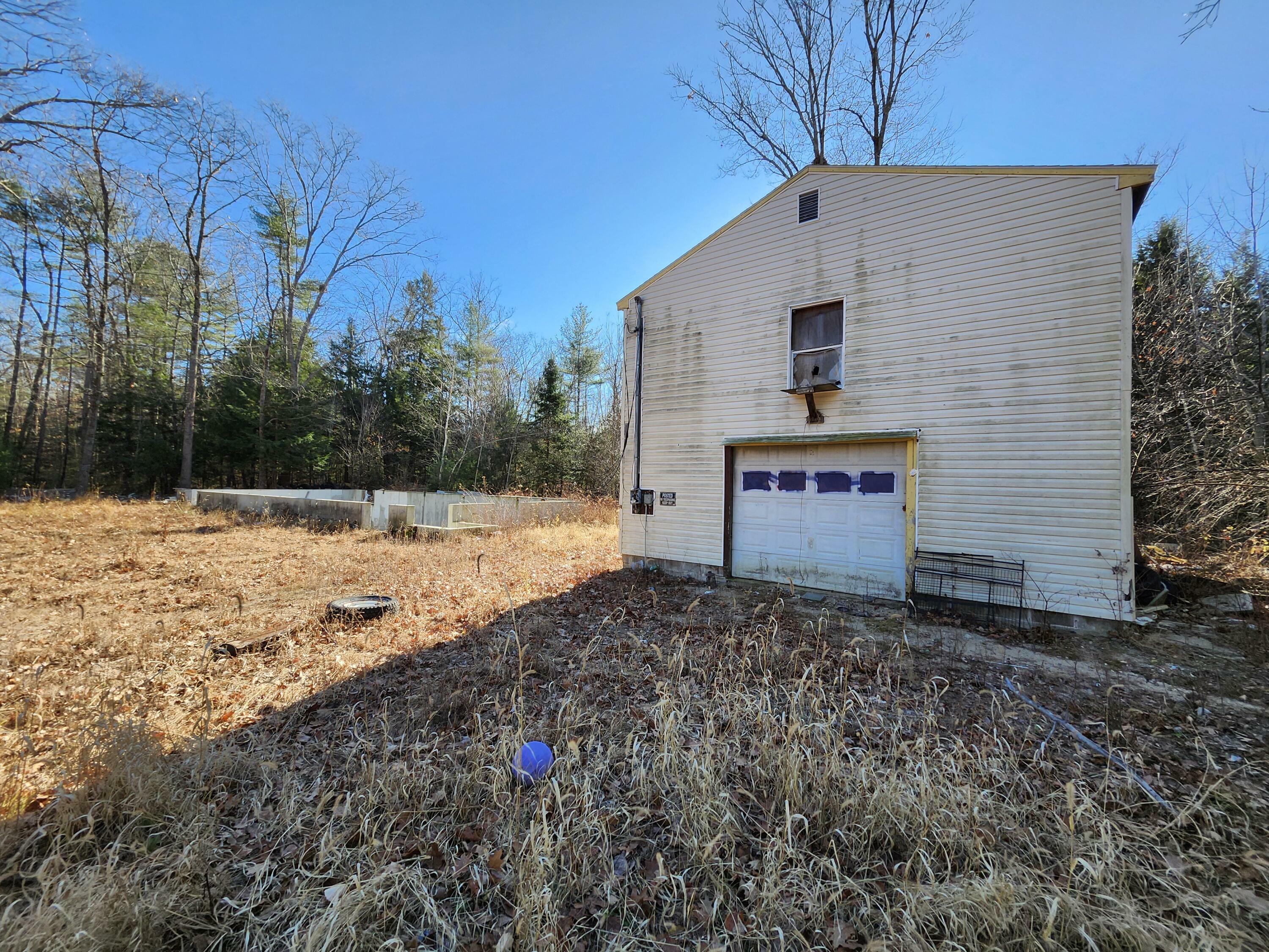 Property Photo:  60 Old Thompson Road  ME 04093 