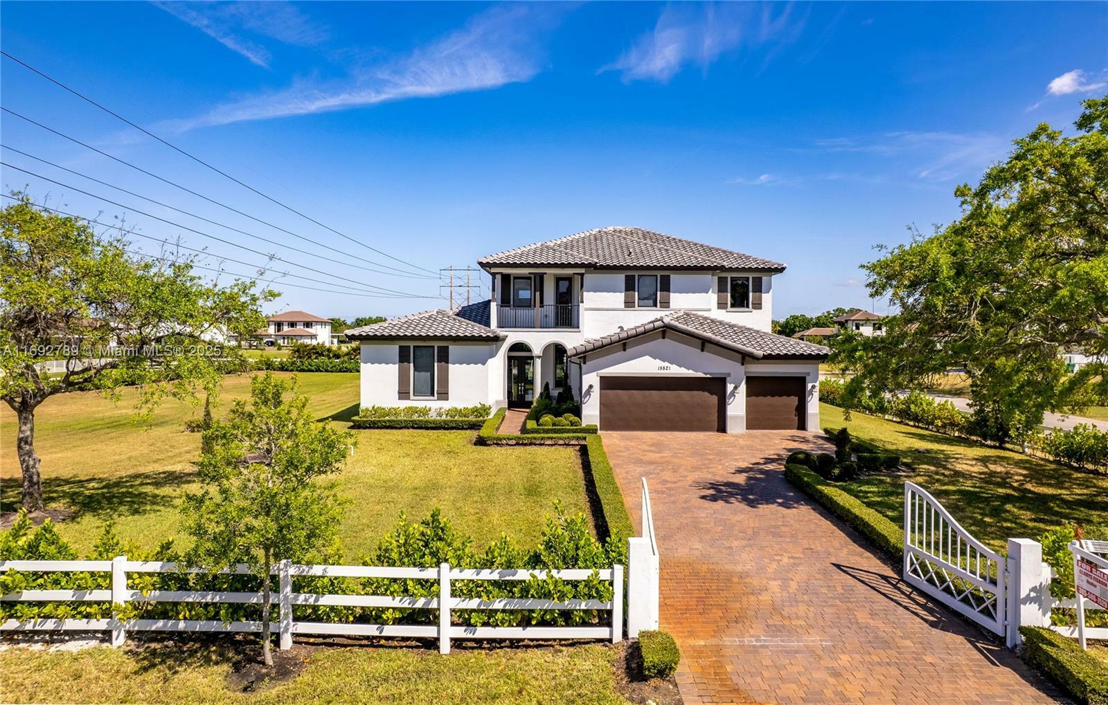 Property Photo: 15821 SW 49th St FL 33331
