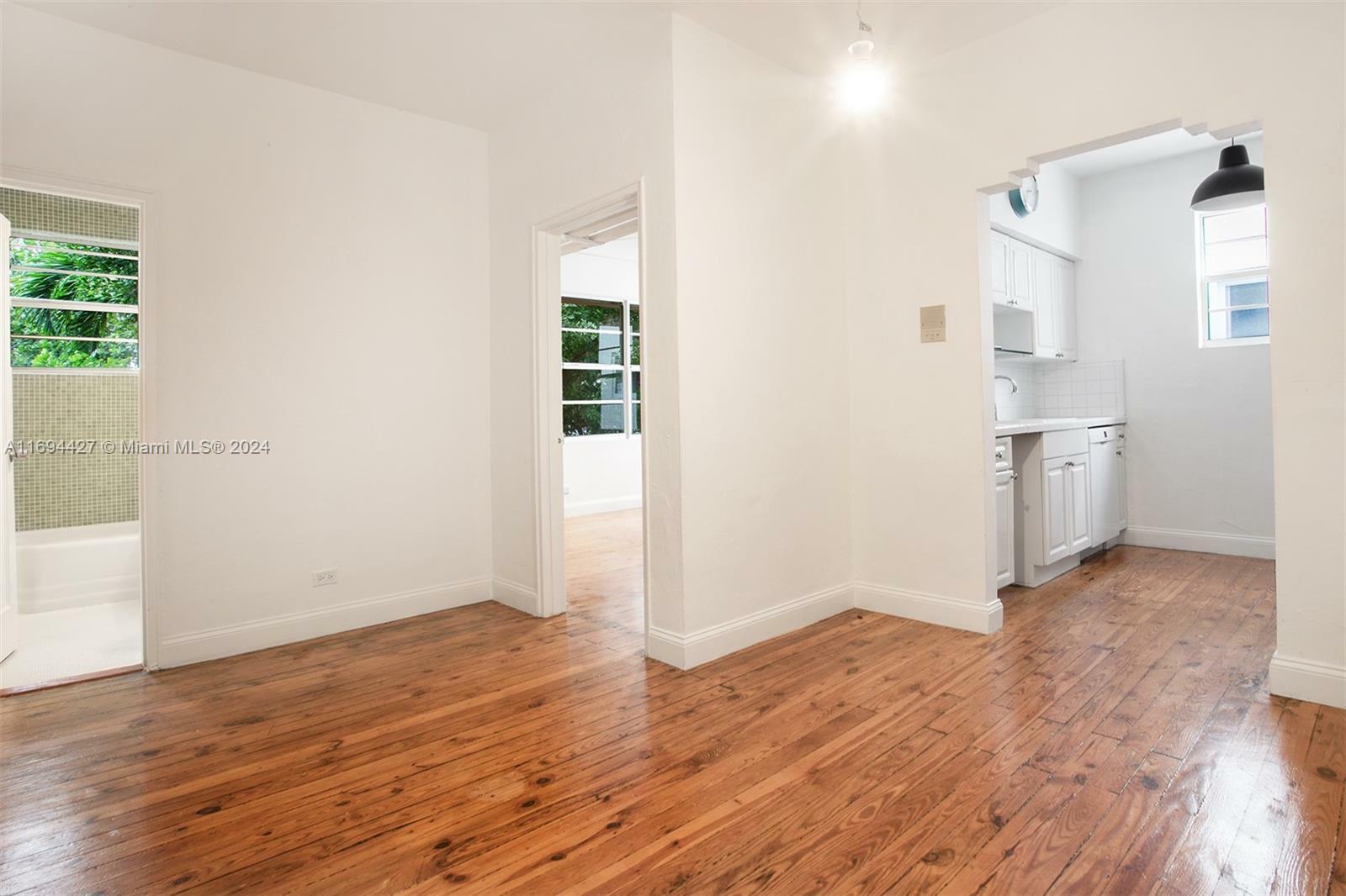 Property Photo:  1135 Meridian Ave 4  FL 33139 