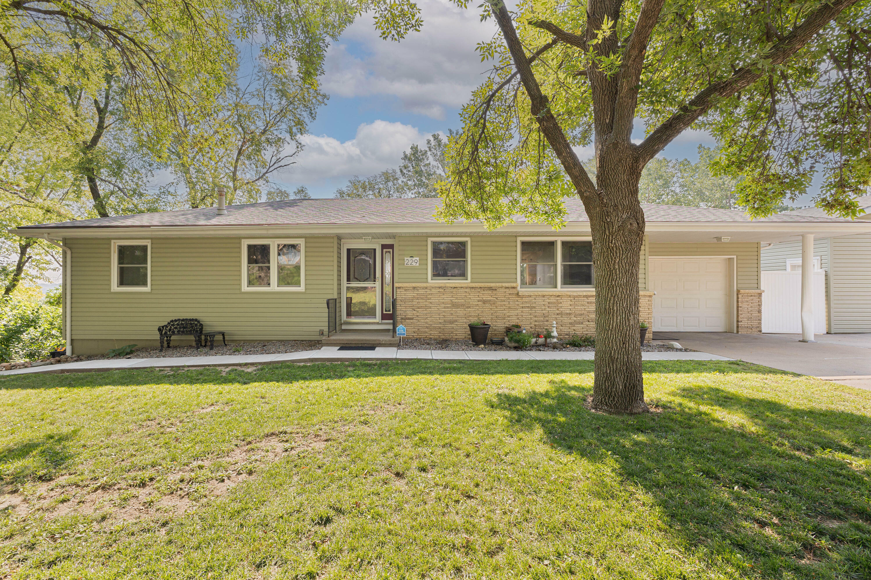 229 Wendy Heights Road  Council Bluffs IA 51503 photo