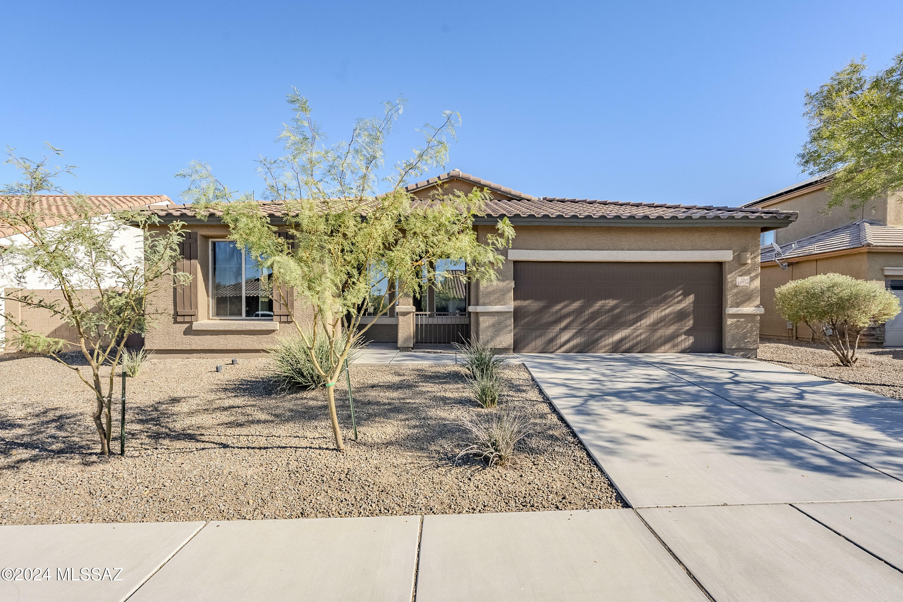 Property Photo:  12544 N Boscombe Drive  AZ 85653 