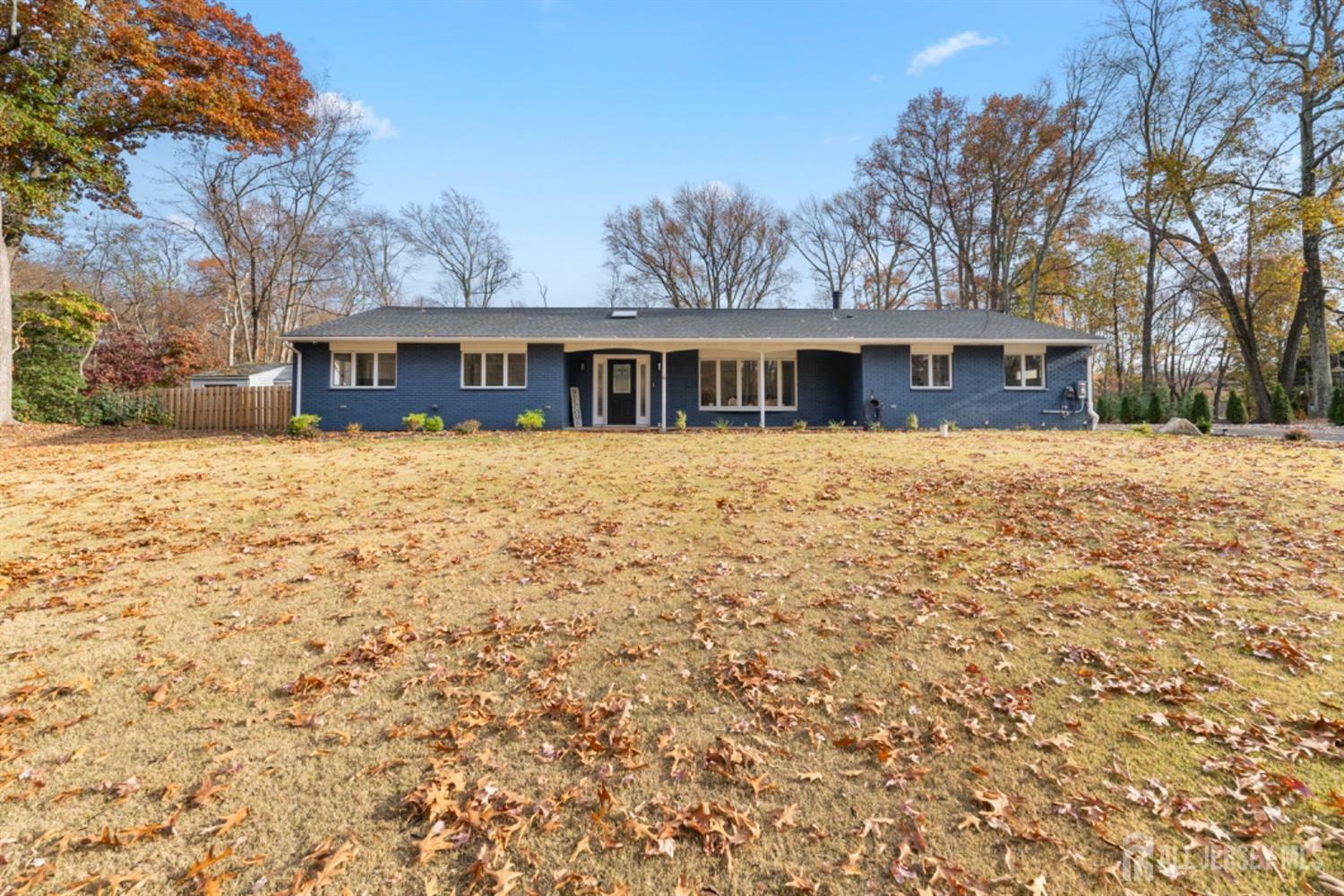 Property Photo:  6 Gravel Hill Spotswood Road  NJ 08831 